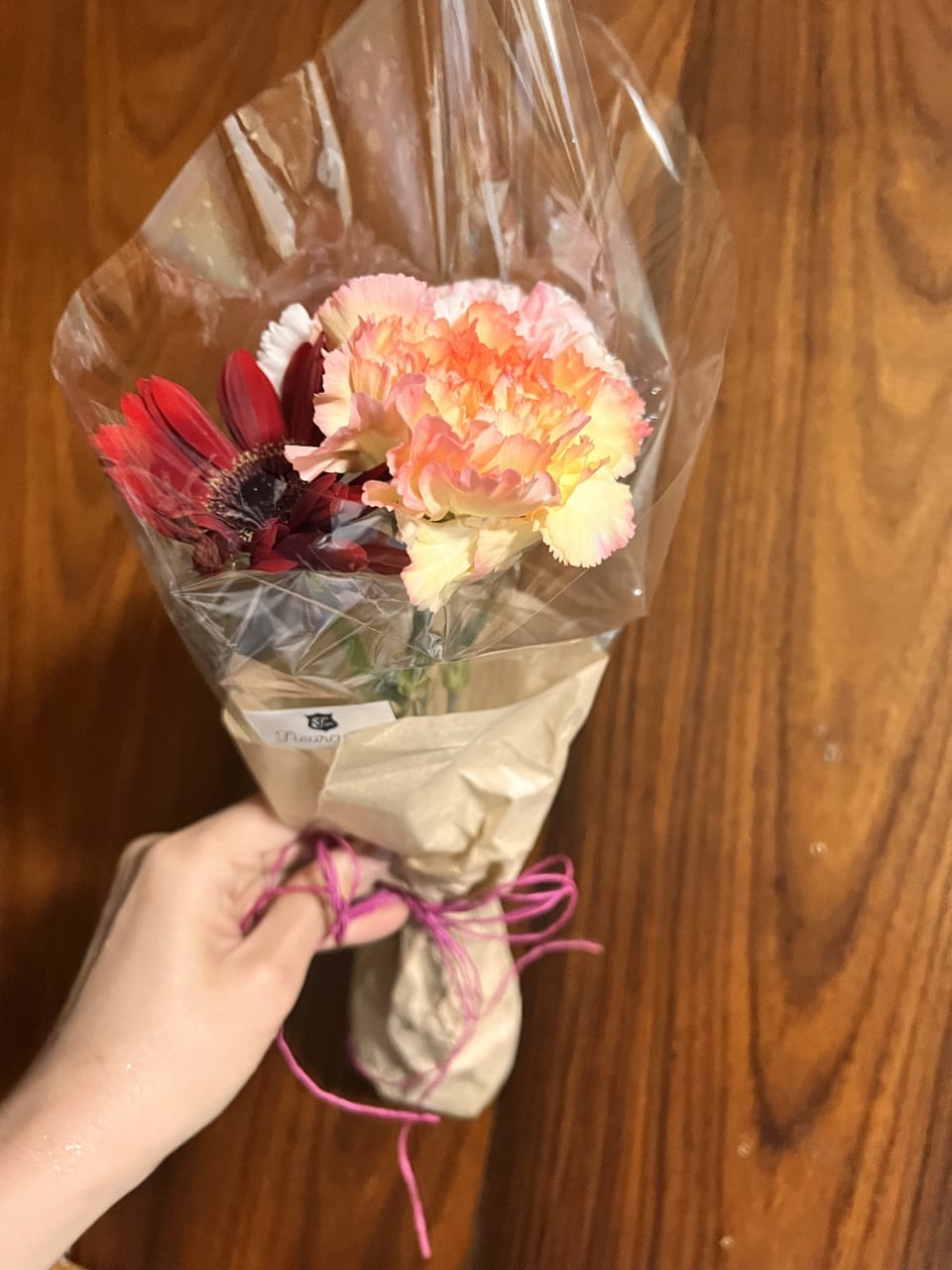 立川市 5月8日 日 ルミネ1階のお花屋さん フルラージュアンでカーネーションを買いました 号外net 立川市 昭島市